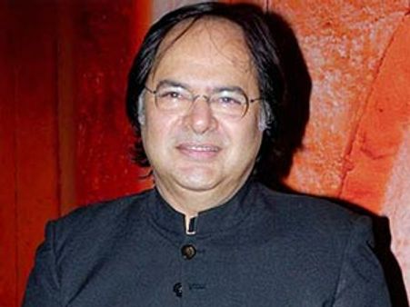 Old classics are national heritage: Farooq Sheikh (Interview)