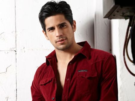 Sidharth Malhotra, Yami Gautam romance for Kwality Walls