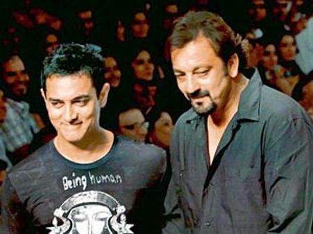 Peekay: Aamir Khan goes out of the way for Sanjay Dutt