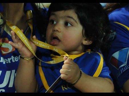 SEE PHOTOS: Shilpa Shetty's son Viaan Raj Kundra's face revealed