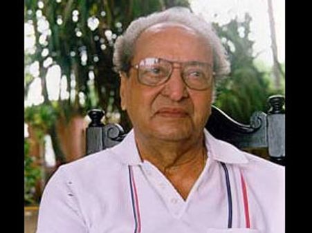 Veteran actor Pran felicitated with Dadasaheb Phalke award