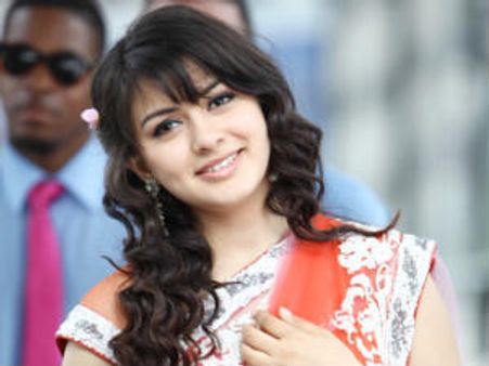 Hansika Motwani touched by Japanese fans