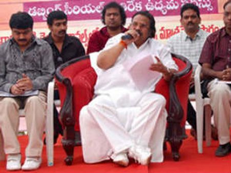 Telugu TV artists demand ban on dubbed serials in AP