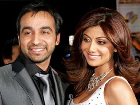 Shilpa Shetty, hubby Raj Kundra caught in fraud case?