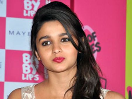 Alia prefers acting advice from Karan Johar than family