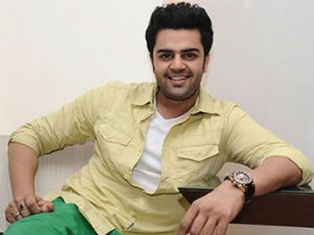 Telly Awards: Manish Paul beats Amitabh, Salman, Aamir Khan