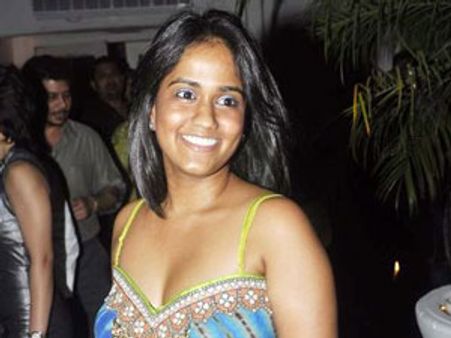 After SRK-Shirish fight, now Salman's sister Arpita abused at Kunal Khemu's b'day party!