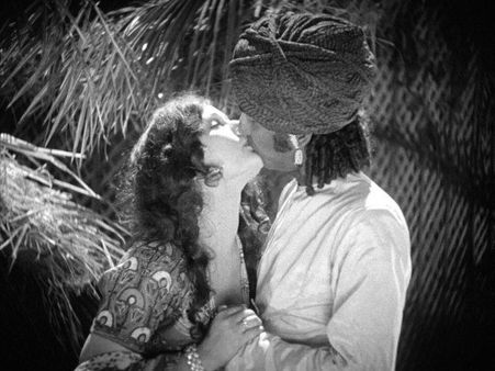 Hot Pics: Mallika, are you aware of Bollywood's bold kissing history?