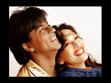 Shahrukh Khan is not a good dancer says Madhuri Dixit