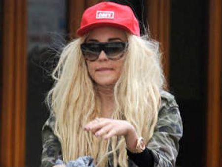 Amanda Bynes' neighbours terrified of her