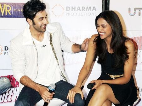 Rare and Unseen pictures of Ranbir-Deepika's candid moments!