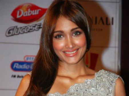 Jiah Khan’s funeral to be held at Juhu cemetery today