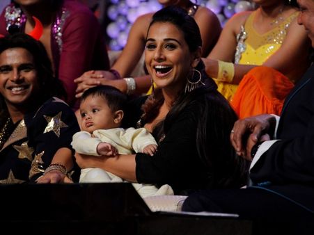 Photos: Vidya Balan jazzed up the dance show DID Super Moms