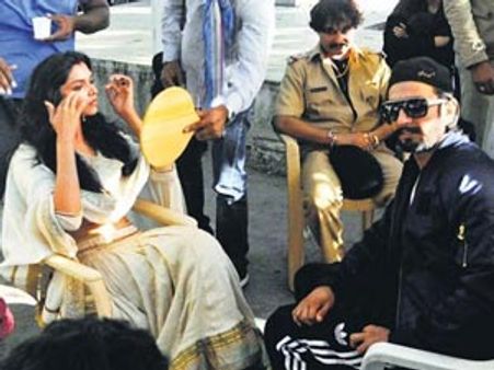 Deepika Padukone, Ranveer Singh on a 'cozy' date
