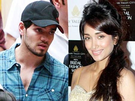 Shocking! Bollywood stands up in favour of Jiah's beau Suraj Pancholi