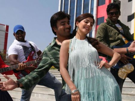 Fans Reviews: Thillu Mullu