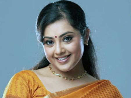 Meena debuts as judge on reality TV show BS