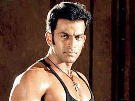 Prithviraj's Oru Cinema Katha to have 3 climaxes: Sugeeth