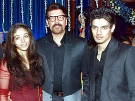 Look, who's supporting Jiah Khan's boyfriend Suraj Pancholi!