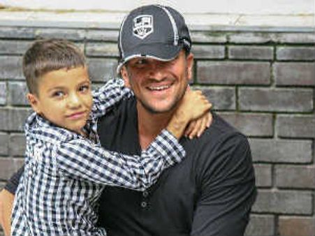 Peter Andre fulfills son's birthday wish with a royal gift