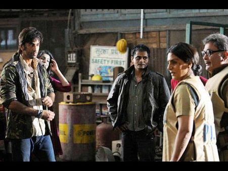 Pictures: Ranbir Kapoor with Rishi, Neetu on Besharam sets