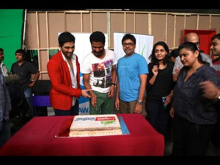 Pictures: Prabhu Deva directs Allu Arjun in Colgate ad