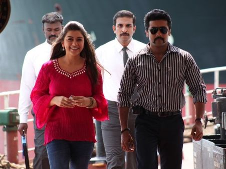 Is Hansika a second heroine for Surya in Singam 2?