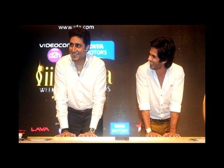 In Pics: Abhishek, Shahid leave handprints at IIFA 2013