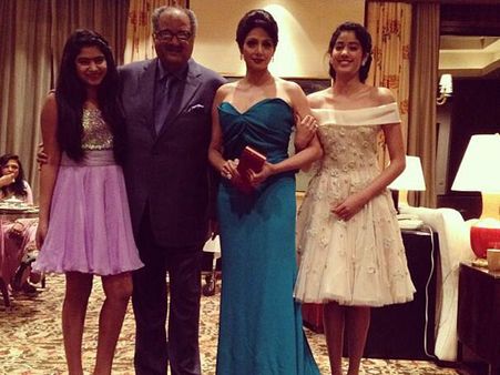 Is it Madhuri Dixit Vs Sridevi at IIFA, 2013?