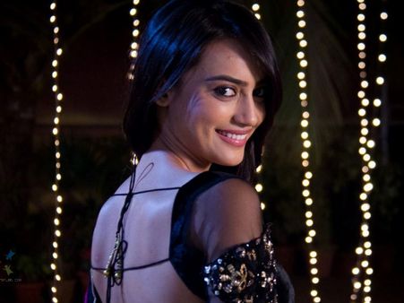 Surbhi Jyoti goes on Twitter to comfort Qubool Hai fans