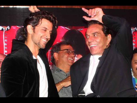 Dharmendra asks Hrithik Roshan to be careful!
