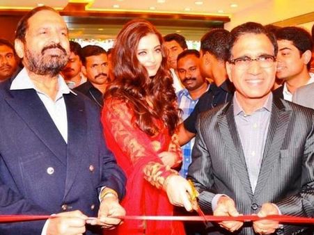 In Pics: What's Aishwarya Doing With The Tainted Minister?