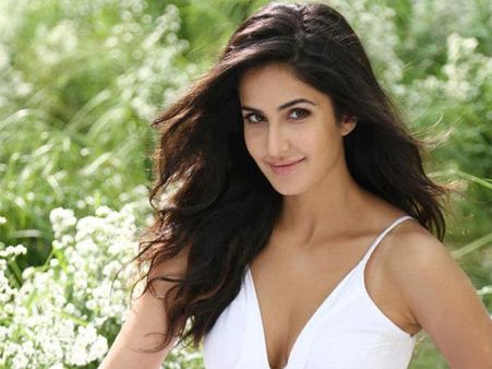 Will Hrithik's Surgery Make Katrina Kaif Suffer?