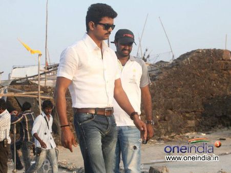Vijay's Thalaivaa Set For Royal Welcome In Bangalore