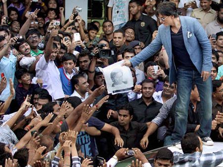 Pictures: Shahrukh Khan Speaks On Chennai Express Promotion