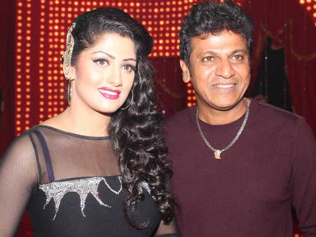 Radhika Kumaraswamy To Tie Golden Rakhi To Shivaraj Kumar