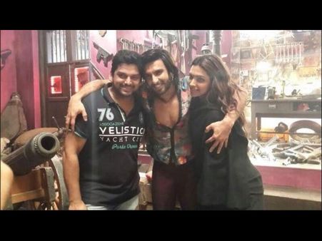 New Picture: Why Is Sanjay Leela Bhansali So Impressed with Deepika Padukone?