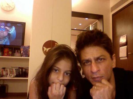 Shahrukh's Boyfriend Advise To Daughter Suhana!