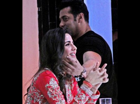Is Salman's Family Angry On Katrina For Allegedly Cheating On Him?