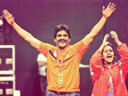 Birthday Boy Nagarjuna Spends B'day On IBL Field