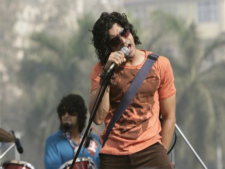 Farhan Akhtar Gets Set For Rock On Sequel