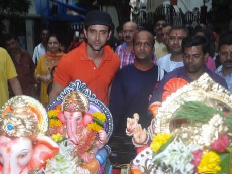 In Pics: Hrithik Roshan And His Sons Celebrate Ganpati Visarjan