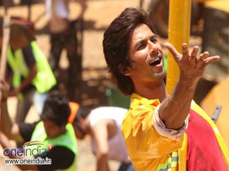 Guess What Shahid Kapoor Did Before His Debut Film's Release?