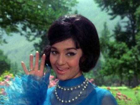 Yesteryear Actress Asha Parekh Turns 71 Today !