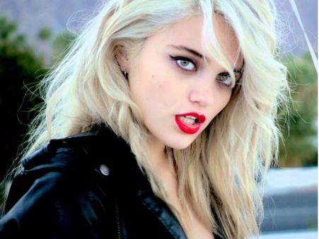 I Am Not A Drug Addict: Sky Ferreira