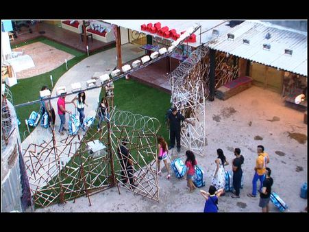 Bigg Boss 7: Hell And Heaven-Mates Swap Places; Agnihotris Most Happy