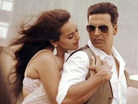 Watch: Sonakshi Sinha And Akshay Kumar's Fresh Chemistry In Har Kisi Ko From Boss