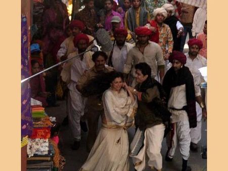 40 Rajputs Detained For Protests Against Ram Leela's Deepika Padukone