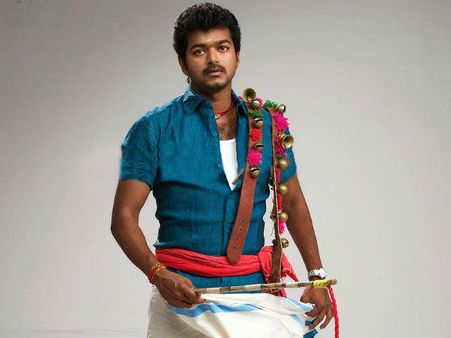Vijay Straight Away Rejects Attarintiki Daredi Remake Offer!