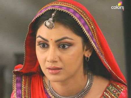 Balika Vadhu: Jagya Gets Arrested For Sanchi's Suicide Attempt
